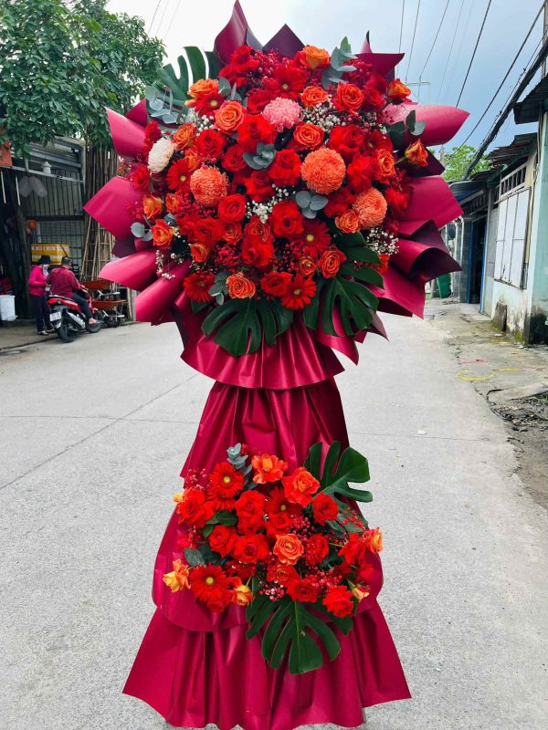 Kệ Hoa Khai Trương Ấn Tượng tại quận 12 phong cách hiện đại